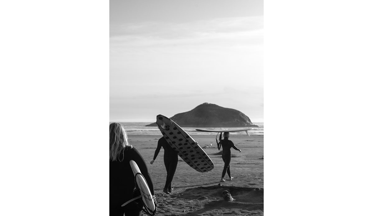 gareau-20191005-girl-surf-sunset-4013