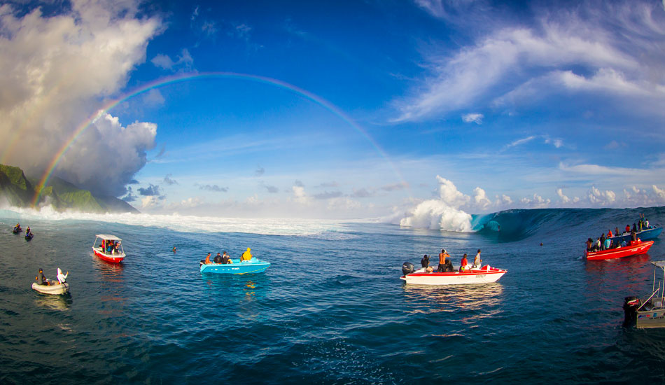 TEAHUPOO BIG WAVE MAY 2013