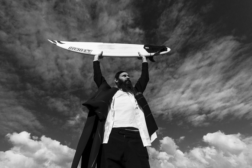 "As long as the sea and the waves fascinate me so much , i will keep on surfing... togather with studying the bible". Photo: Gai Schteinberg