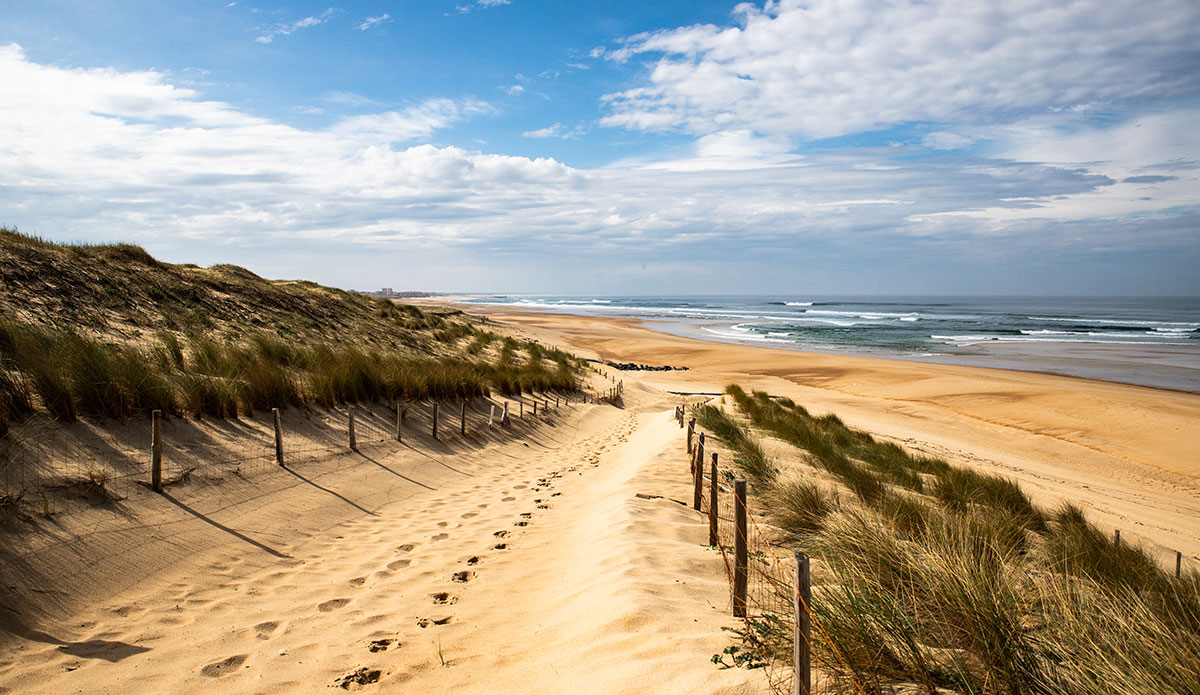 after 3 weeks of lockdown in France, people stay home,no one on the beach or in the streets in Hossegor