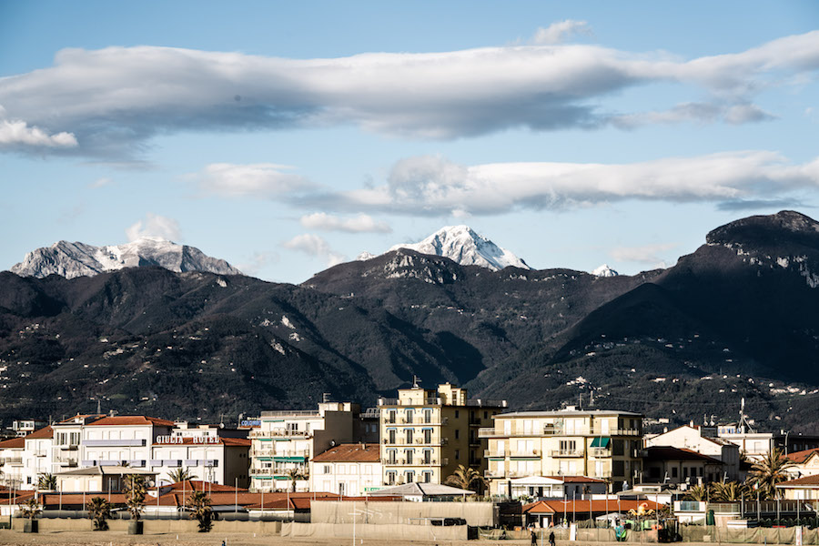 The backdrop to Italian waves is not bad at all.