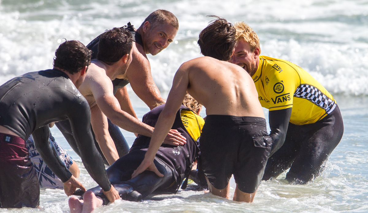 Mounting Board into the surf