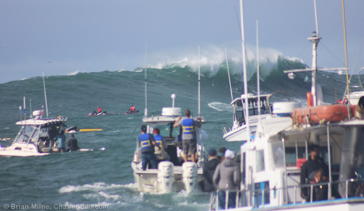 spectators-watch-a-big-wave-at-mavericks