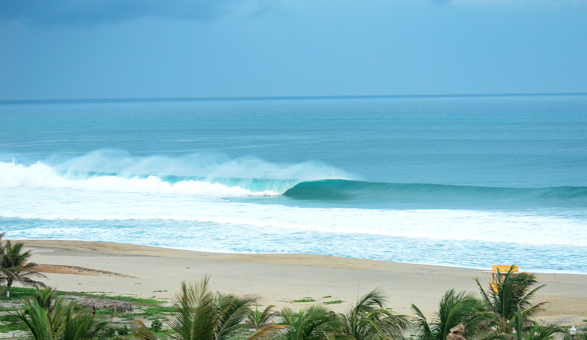 second_swell_of-_the_season_mon_jun_13_morning_view_01