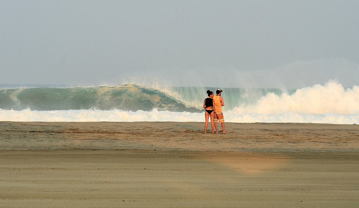 zicatela_wave_beach_view_web-xl
