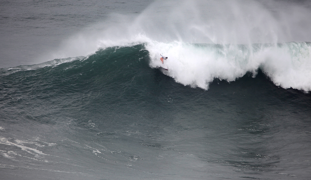 lucas-chianca-surfing-nazare-photo-shannon-reporting_5320-crop