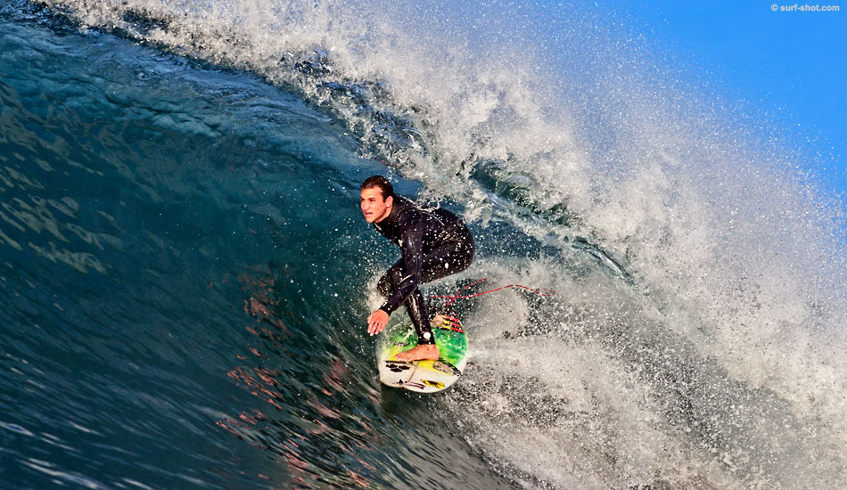Alex Gray, December 2009.
Alex Gray’s back-up board seemed to be working. Photo: Surf-Shot.com