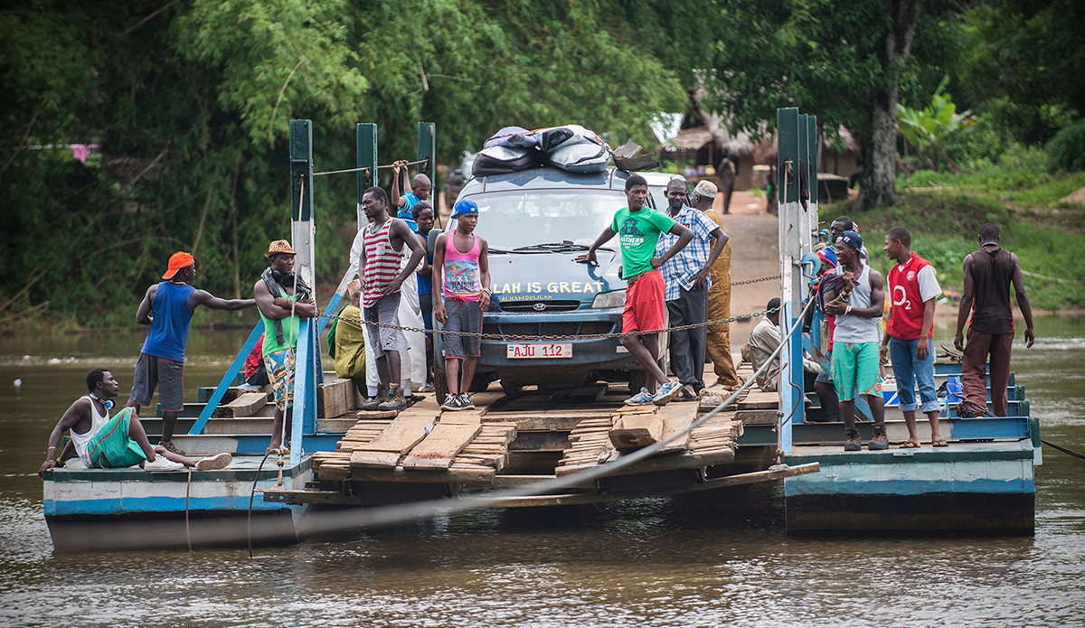 bureh-beach-surf-club-cross-the-moa-river-on-the-way-to-liberia