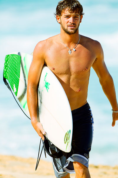 Is Alejo Muniz another great Brazilian hope who has more passion than ability? Or does this kid have what it takes to walk away as the rookie of the year? Photo: Nike 6.0 Alejo Muniz Surfer