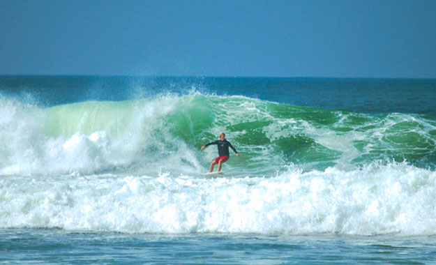 Surfing India