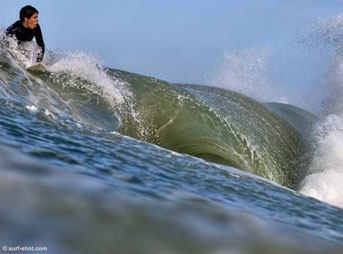 Dredging Empty Wave Pull Back