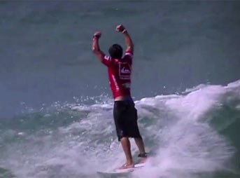 Adriano De Souza Claims Surfing