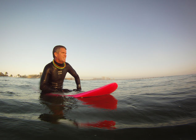 Kurtis Loftus breaks world record for longest surf session