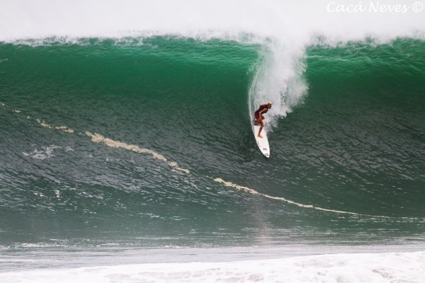 Keala Kennelly Surfs Puerto Escondido Mexican Pipeline