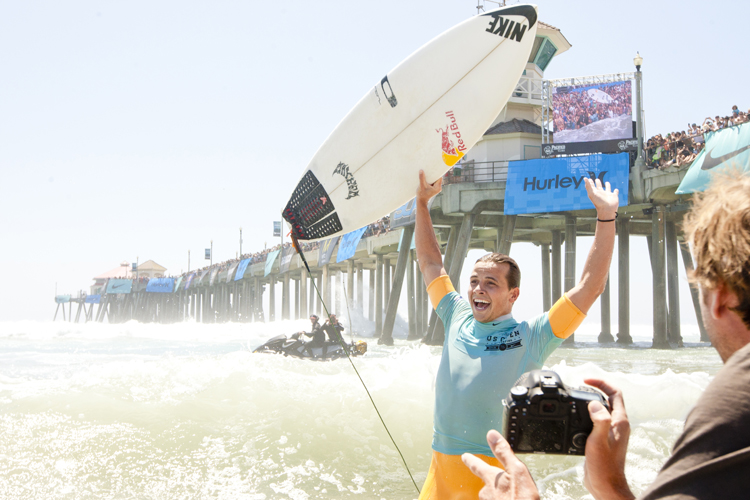 Julian Wilson wins the 2012 U.S. Open of Surfing. Photo: Lallande/usopenofsurfing.com Julian Wilson wins the 2012 U.S. Open of Surfing. Photo: Lallande/usopenofsurfing.com