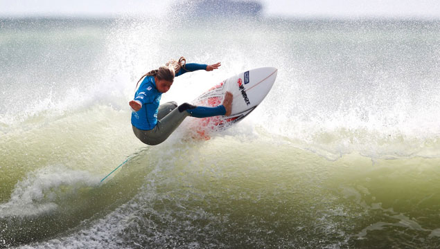 When the 2012 ASP Women's World Championship Tour ended in August, New Zealand's Paige Hareb began raising money for her 2013 bid using a novel approach: crowdfunding.5 Paige Hareb Women Surfer