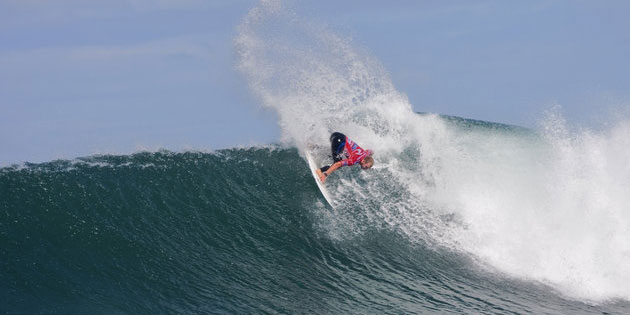 Ace Buchan unloads at Bells. Photo: ASP Ace Buchan unloads at Bells. Photo: ASP