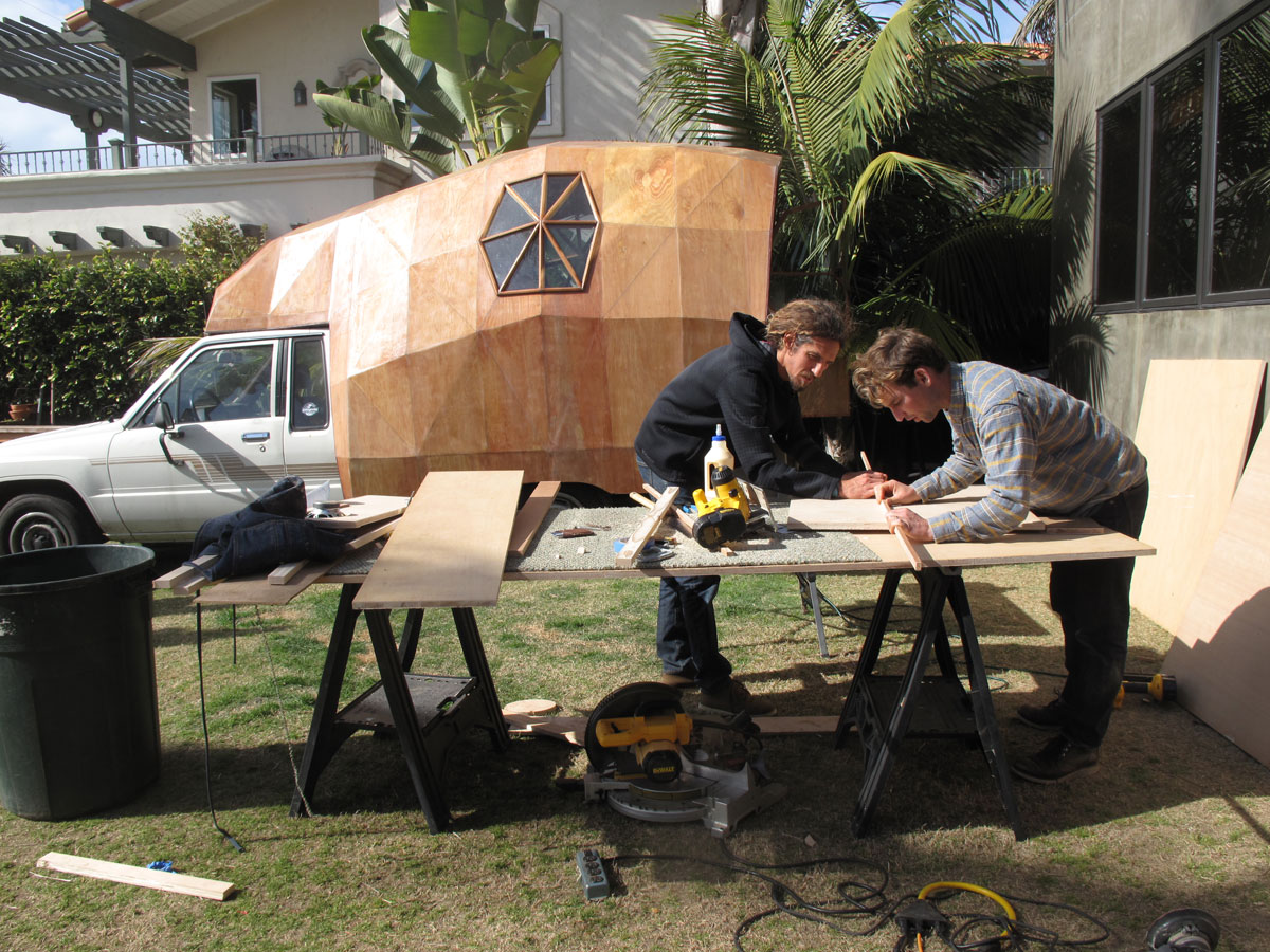 Rob Machado and Jay Nelson get to work. Rob Machado and Jay Nelson get to work.