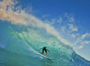The North Shore is surfing's Holy Grail. It's where many of today's biggest names cut their teeth. This is ten amazing minutes of tooth cutting goodness, filmed at the Holy Grail.