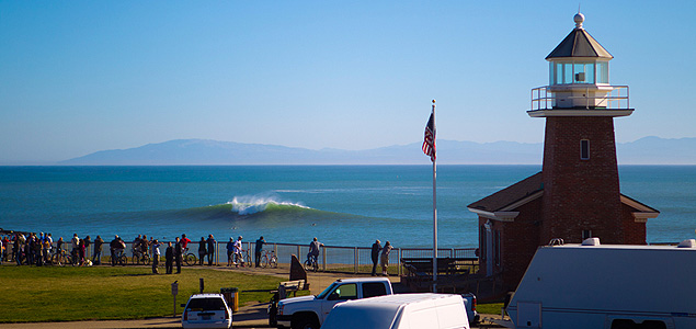 Future Banana Slugs, this might be your home away from home. Steamer Lane. Photo: Prefontaine