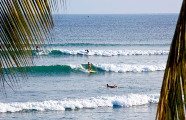 El Anclote is a perfect family surf break, easy going waves and plenty of them.