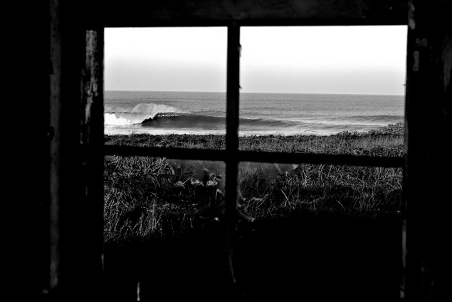 Through a Window. Photo: Jaider Lozano