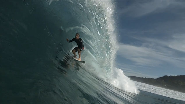 At the end of 2013, the Fox Surf team was in Hawaii for the Triple Crown of surfing. They bounced back from Maui to the north shore of Oahu scoring amazing waves