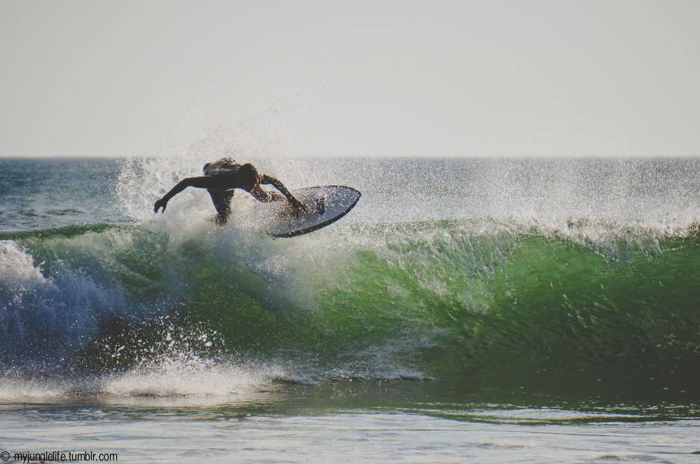 Floater in a very green afternoon