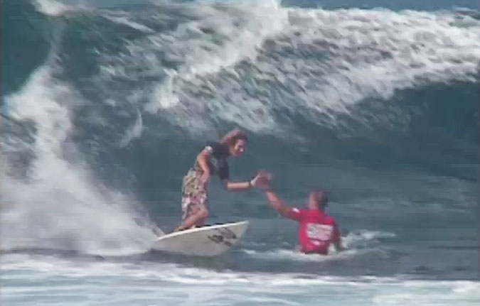 Not even Pipe Masters stood between these two legendary surfers sharing the stoke.