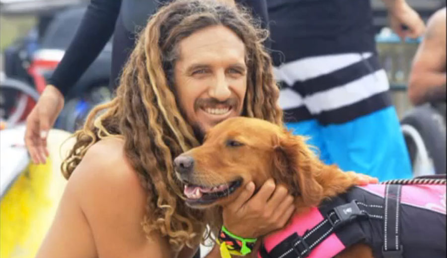 In an amalgam of near-disgusting cuteness Rob and Ricochet hopped on a big surfboard and commenced pleasing everyone watching. Get your awe-face ready.