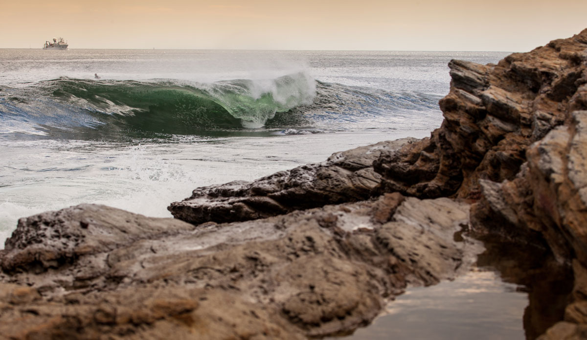 We ended up running into the Jersey boys at a New England slab and had a ball. Even though one out of 30 waves that came through were makable, the guys were all charging, and we managed to get a few keeper shots.