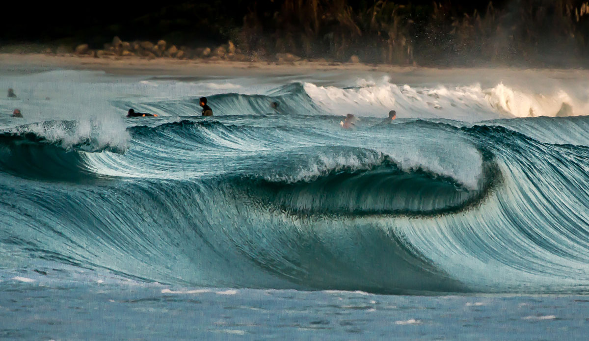 Sunday at Salt Creek was one of those days that people are going to remember for a while. In the middle of a perfect little swell, the Southern California slice of perfection turned on, and if the forecast is any indicator, it'll stay on. Here's hoping!