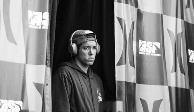 De Souza opts out of Pipe, but will he return to compete in the 2015 WCT?