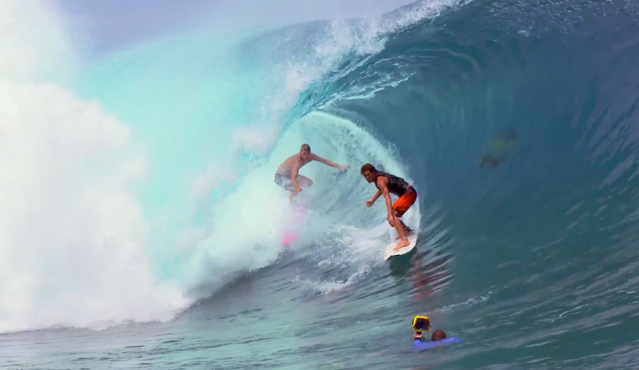 Alex and Koa Smith share barrels in Teahupoo