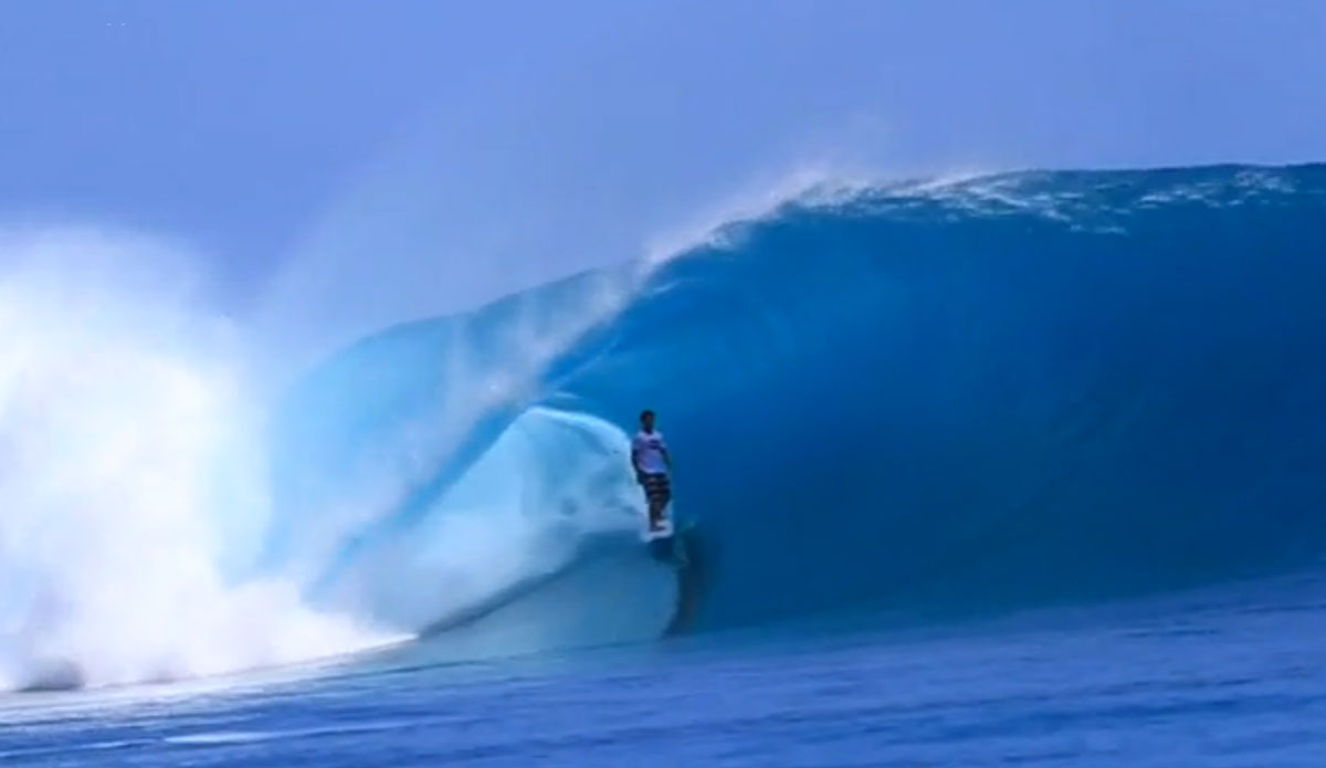 Ricardo Dos Santos gets the barrel of his life at Kandui.