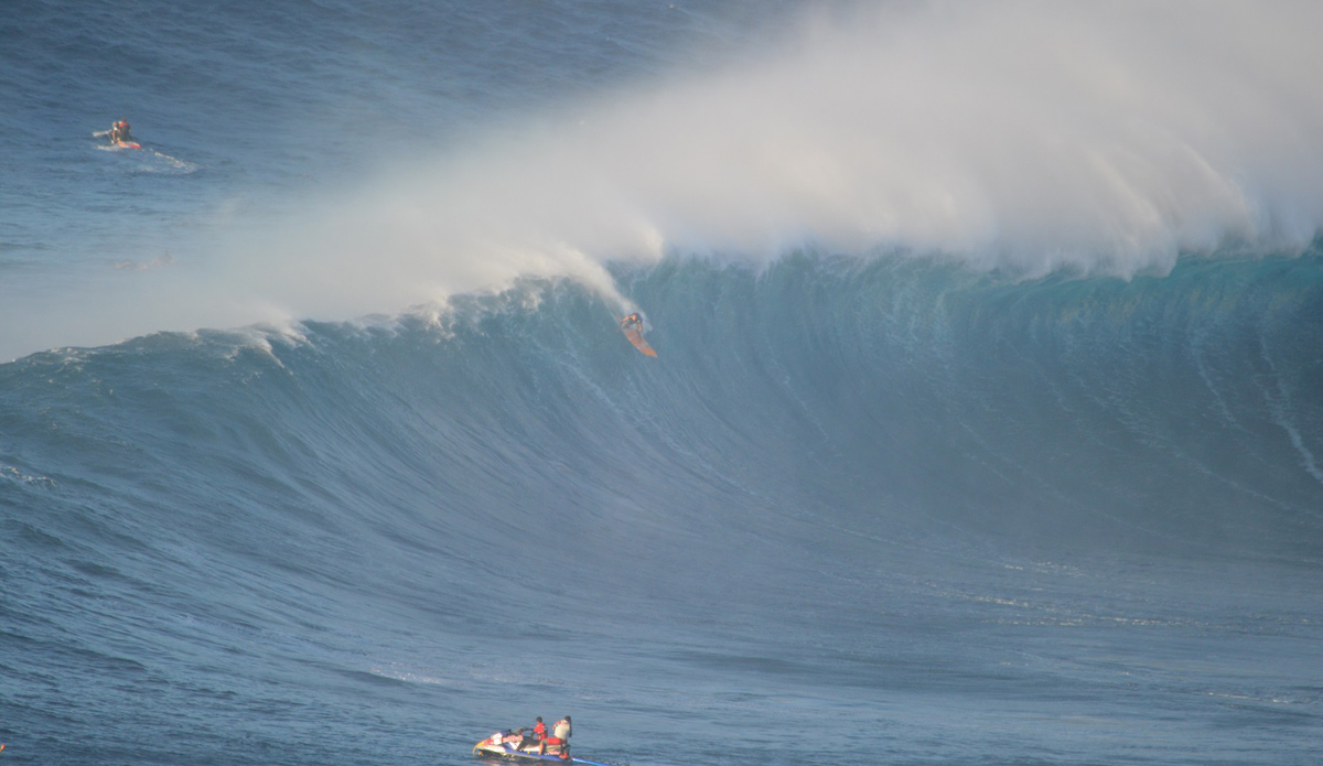 Albee Layer Peahi Jaws wave of the day