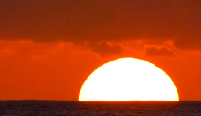 The green flash is kind of like Bigfoot or aliens.