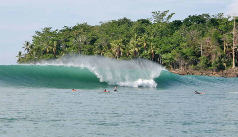 5 Places to Score in Costa Rica