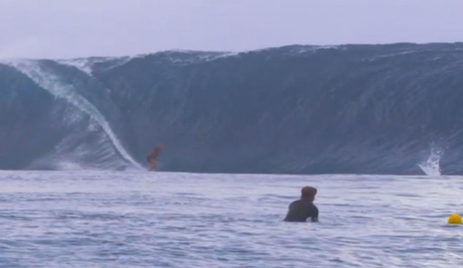 Bethany Hamilton Charges Teahupoo