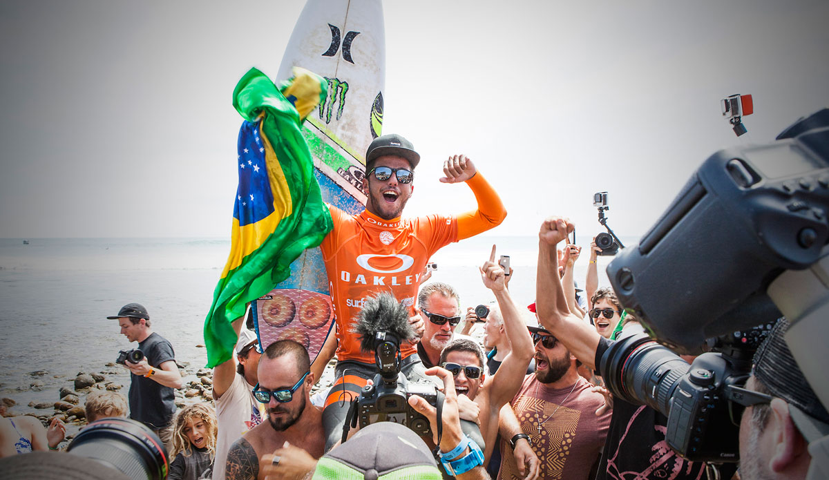 Filipe Toledo Wins Oakley Lowers Pro