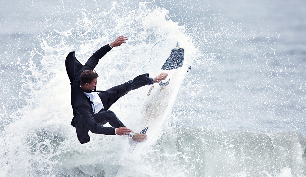 20150514_SLPF_BLACK_TUX_02_SURF_LAND_CARD_01_0085