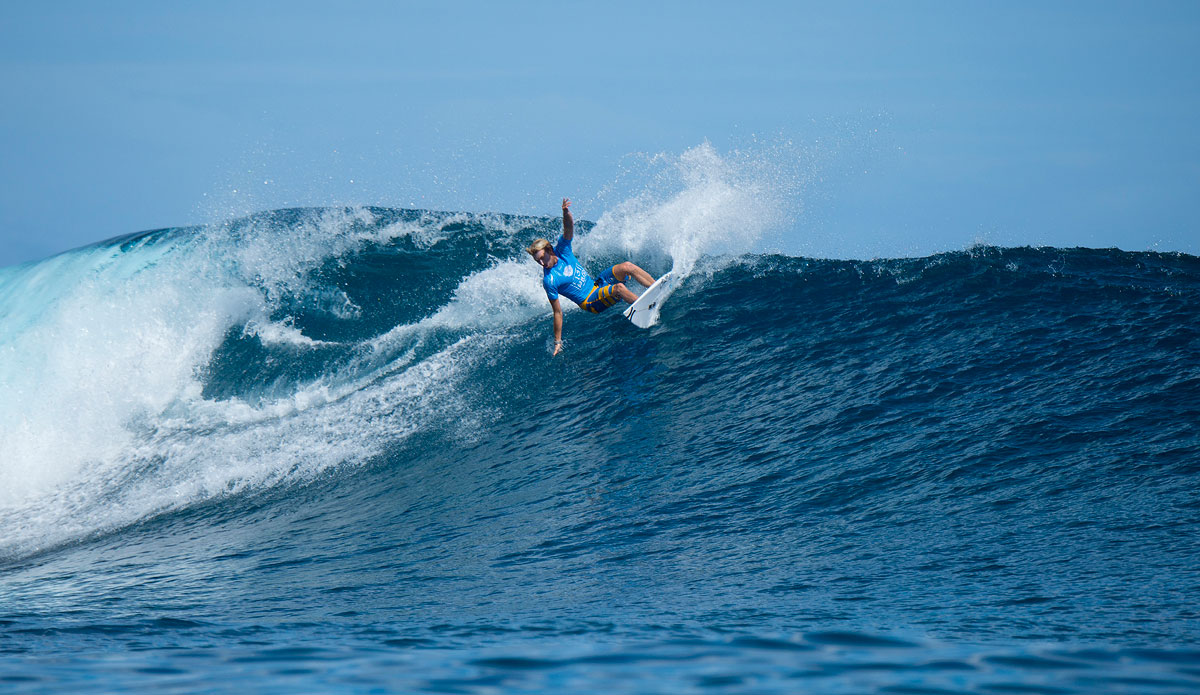 Blue and Goofy at the Fiji Pro