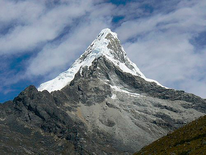 Ben_Lomond_t500x375