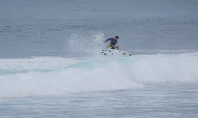 Mo Freitas, doing things with a paddle most surfers struggle to do without one.