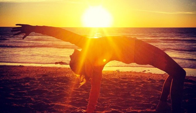 Photo: iSurfiYoga