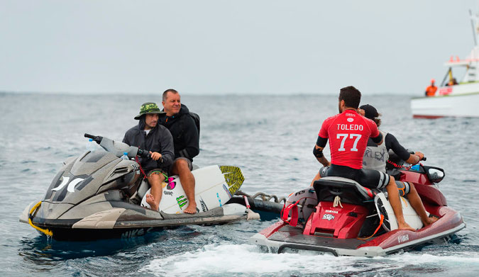 Filipe Toledo, lucky.  Photo: WSL/Cestari