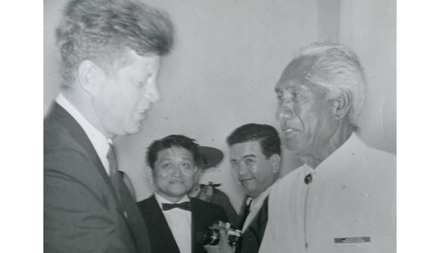 President John F. Kennedy greets Duke in Honolulu, 1963. Photo: James W. Gaddis.