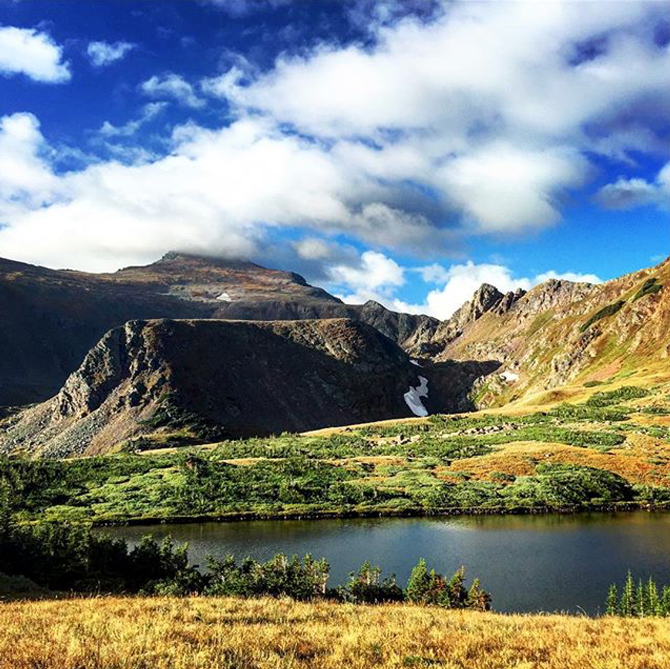 James Peak above Heart Lake, Roosevelt National Forest, Colorado. Photo: @beeofkings