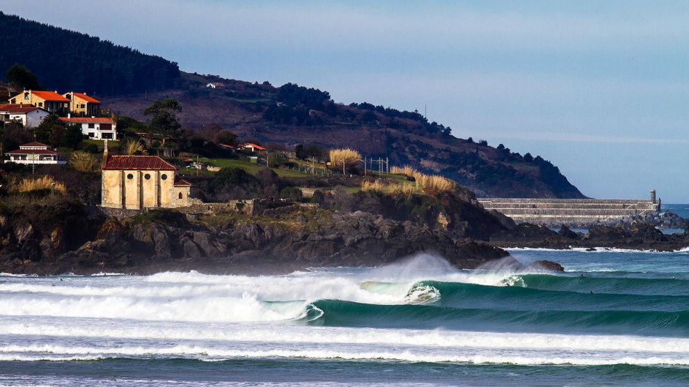 Mundaka by Oscar Martinez Diego