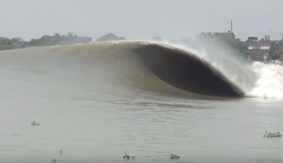 Baan River Surfing